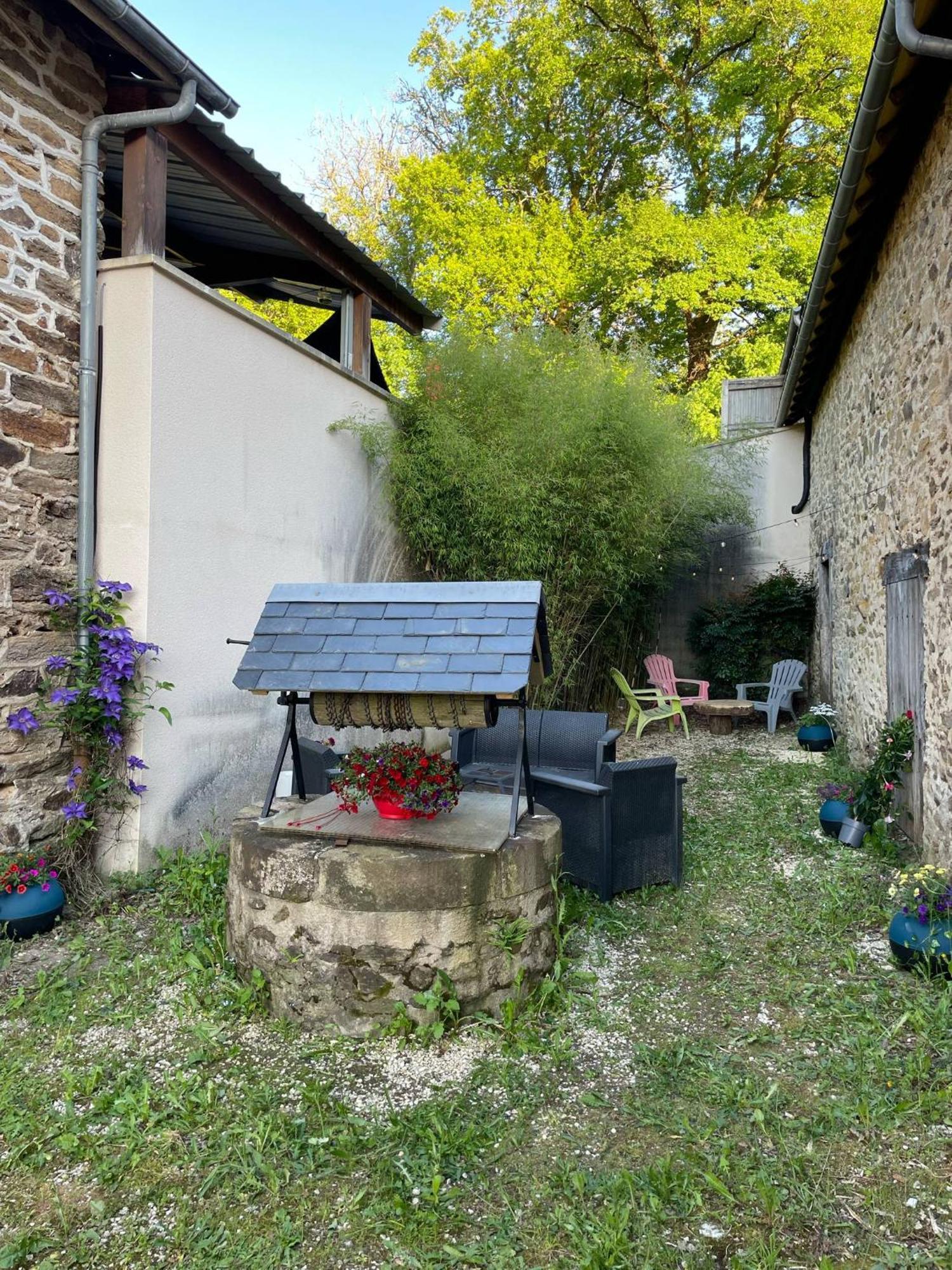 Les Gites Du Gauliat Espartignac Exterior foto